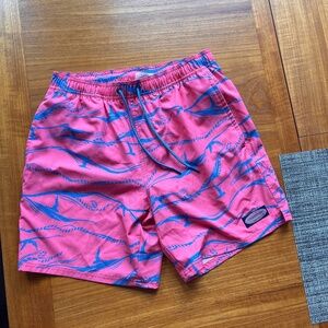 Vineyard Vines Swim Trunks – Seagull & Wave Print | Size Small